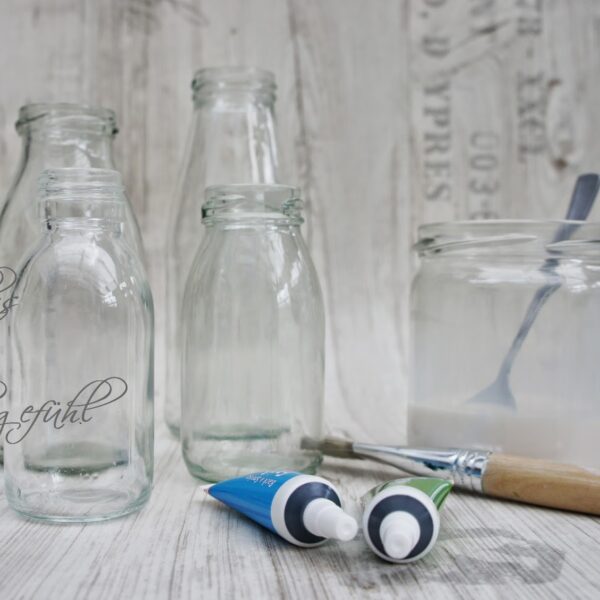 DIY: Strandglas-Flaschen und ein paar Blümchen