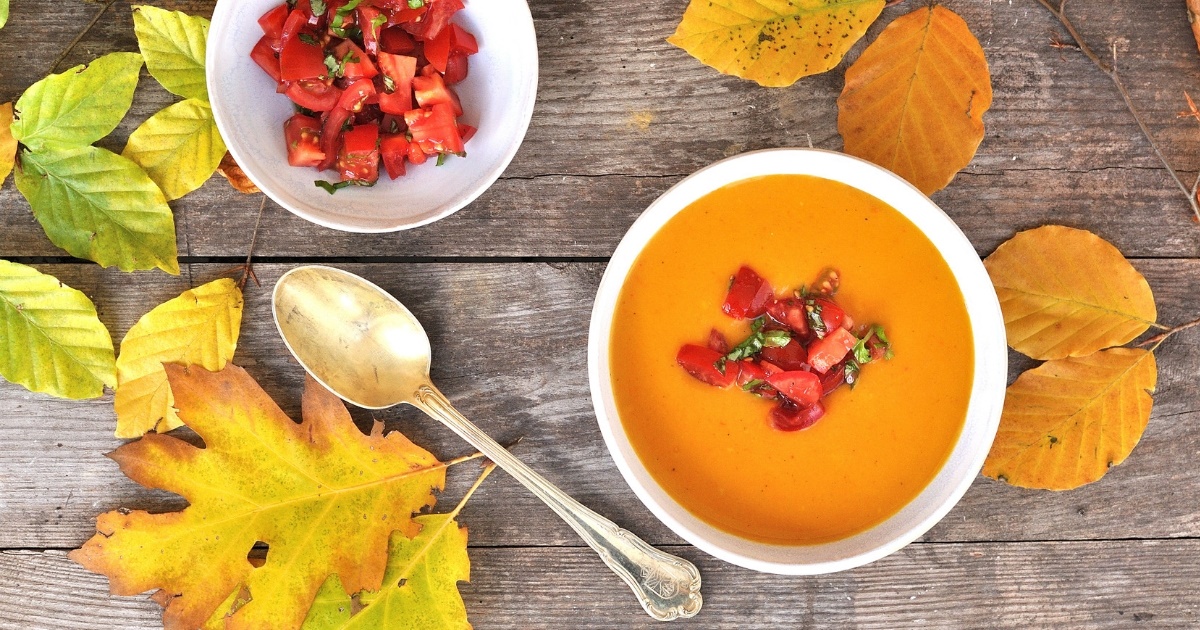 Kürbis-Suppe mit Tomaten Topping Smillas Wohngefühl